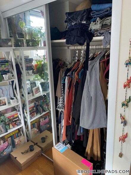 Building Photo - 216 Freeman St