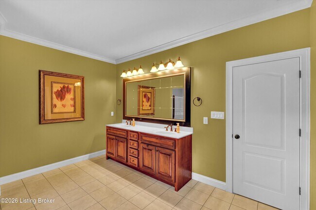 Building Photo - 560 N Hubbards Ln