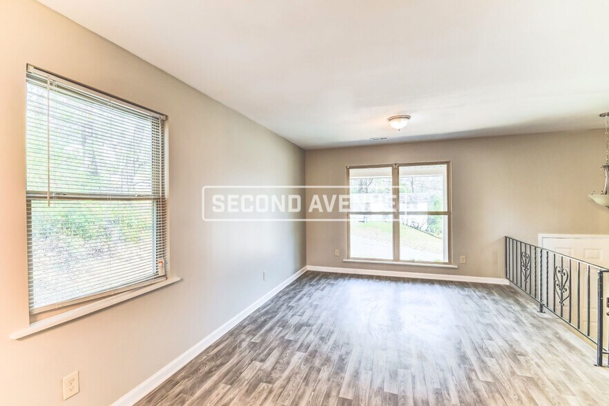 Building Photo - 5403 Wesley Dr