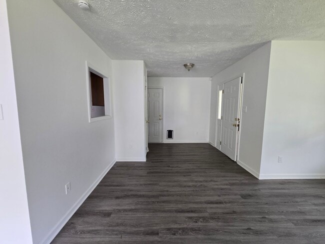 Building Photo - 1521 Kara Ct