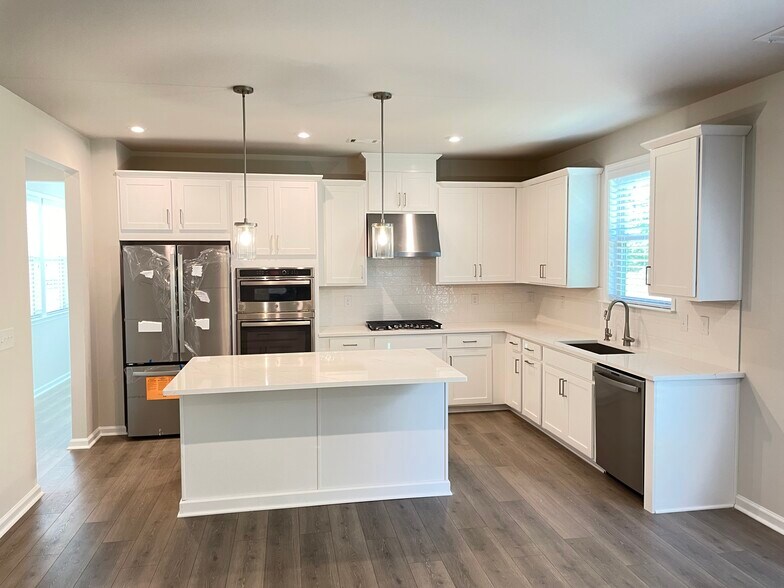 Building Photo - 5975 Stargazer Way