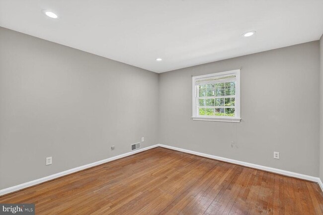 Building Photo - 5109 Blue Ridge Ave