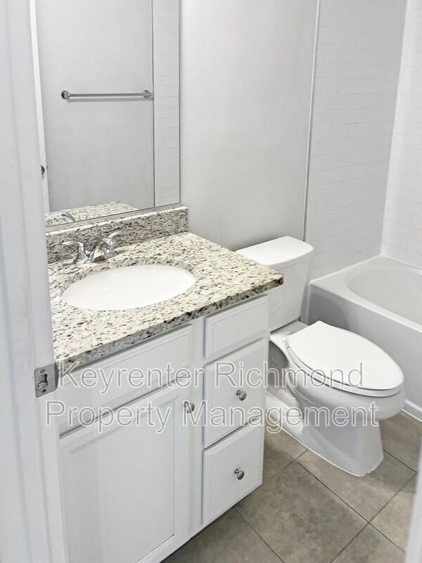 Building Photo - 719 McCormick Farm Dr