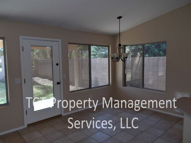 Building Photo - Beautiful Chandler Home!