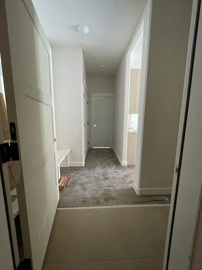 Building Photo - 7442 N Paw St