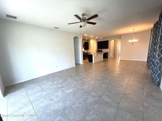 Building Photo - 2881 Casterton Dr