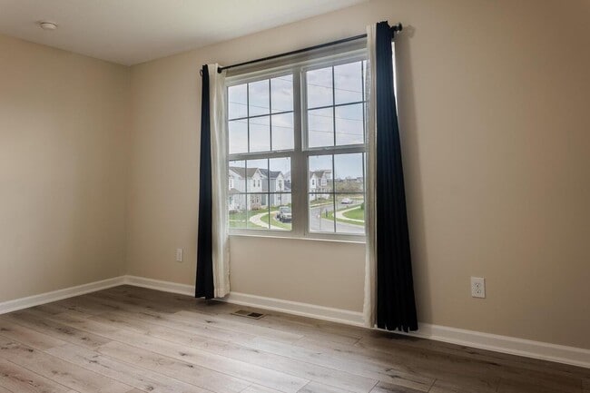 Building Photo - 5630 Alliance Way