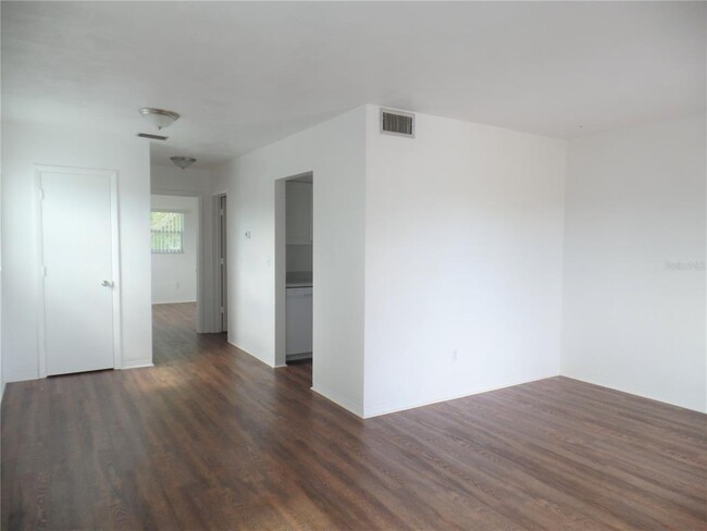 Building Photo - 1240 70th St N