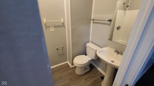 Building Photo - 655 Birch Ave