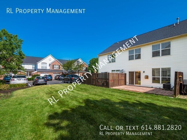 Building Photo - Spacious 3 bedroom 2.5 bathroom condo in W...