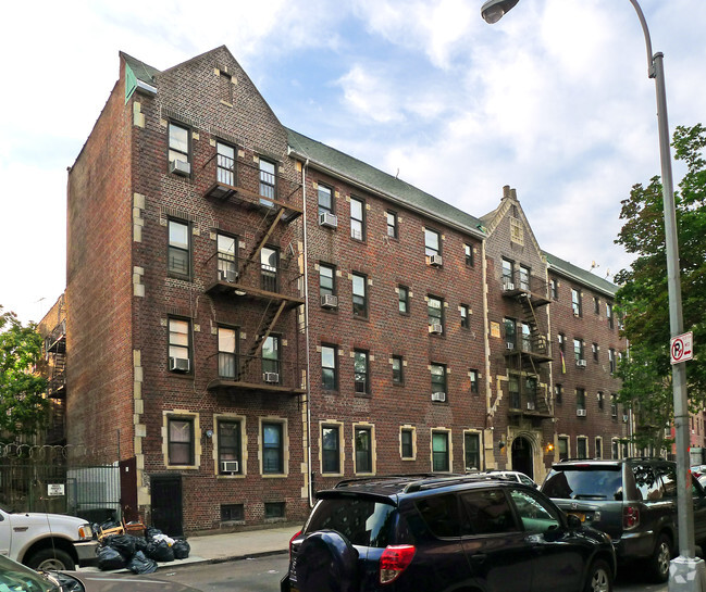 Primary Photo - 3415 94th St