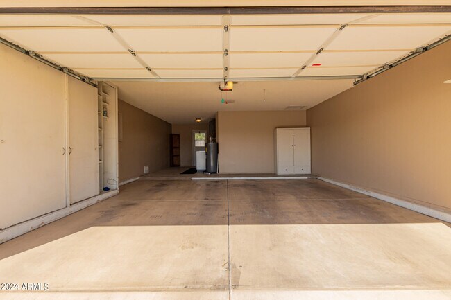 Building Photo - 10214 W Burns Dr