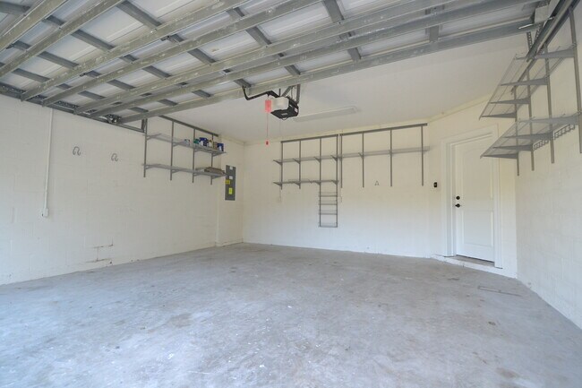 Building Photo - Gorgeous Upgrades!! St. Augustine Beach 2/...