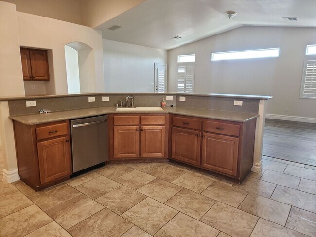 Building Photo - A Stunning 4 Bedroom Home with a Sparkling Pool