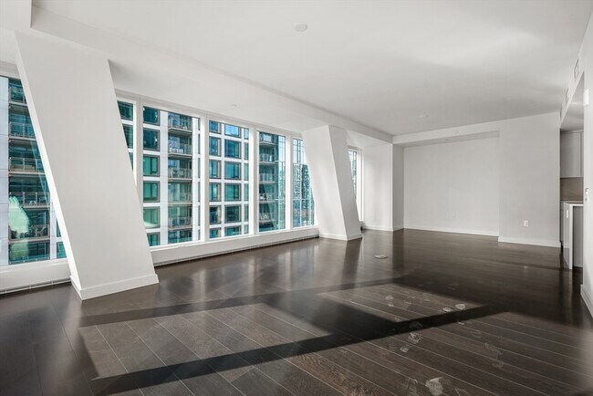Building Photo - 150 Seaport Blvd