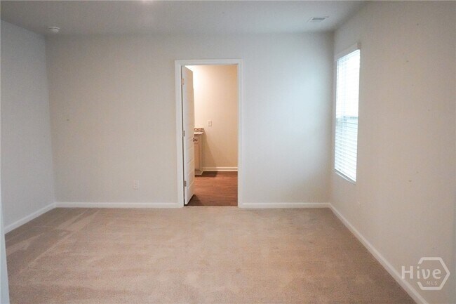 Building Photo - 425 Coconut Dr