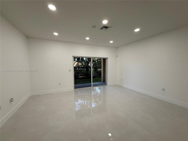 Building Photo - 8132 SW 17th Ct