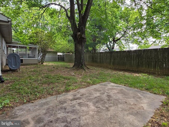 Building Photo - 4 Carolee Dr