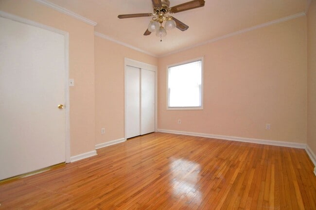 Building Photo - 3BR Ranch – Near Whitewater Center & I-485