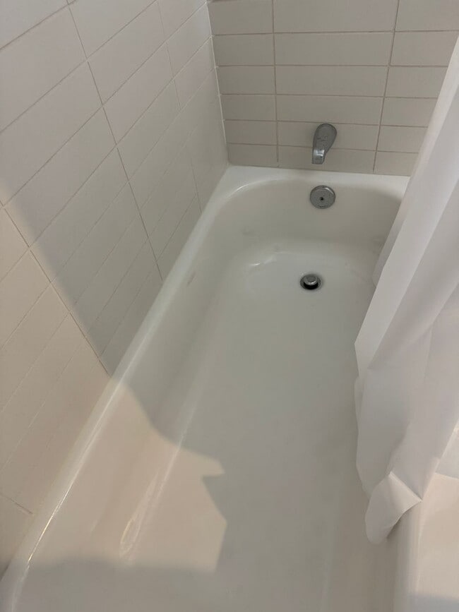 Building Photo - Pacifica Honolulu, 2 bdrm, 2 bath, 2 covered parking, just below the Penthouse