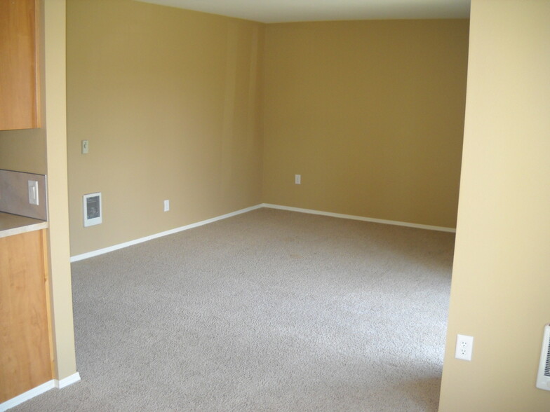 Interior Photo - 195-Santiam Village Apartments