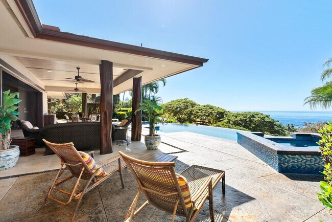 Building Photo - Luxury furnished 4 bedroom 3 bathroom with pool, spa, and outdoor showers