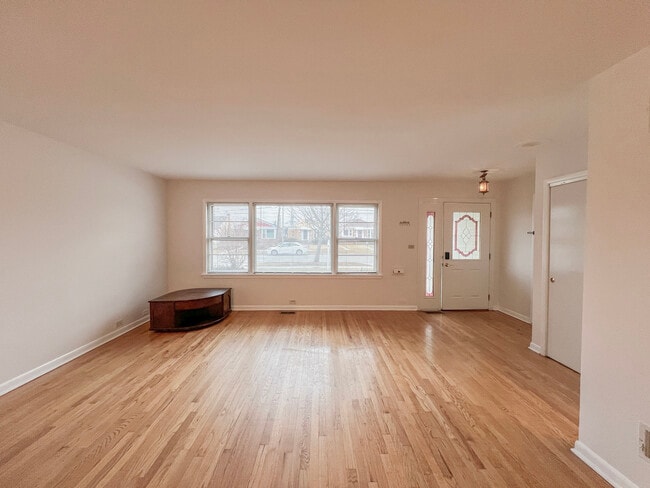 Building Photo - 4716 Thatcher Ave