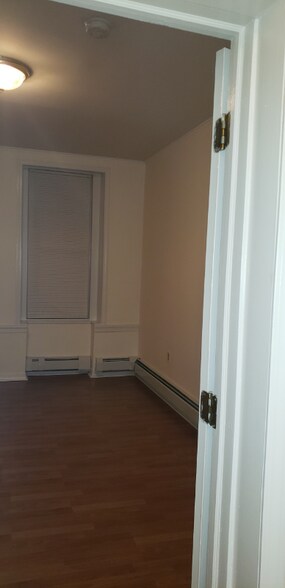Building Photo - 265 Baldwin Ave