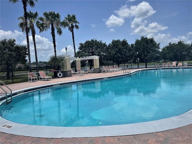 Building Photo - 625 Willett Dr