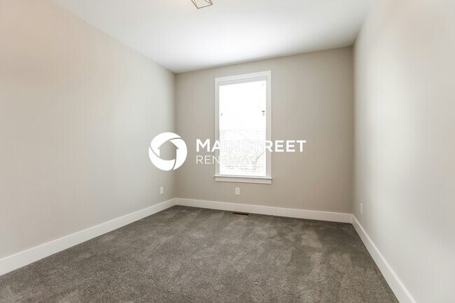 Building Photo - 3 Bedroom Pet-Friendly Home in HERMITAGE, ...