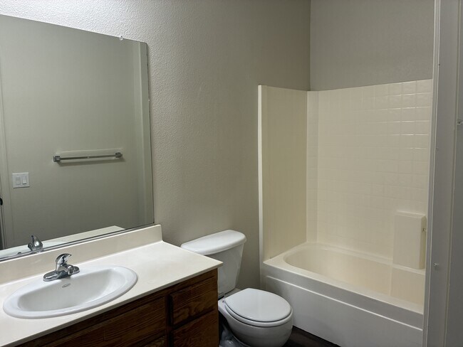 Building Photo - 420 N Conejo Ave