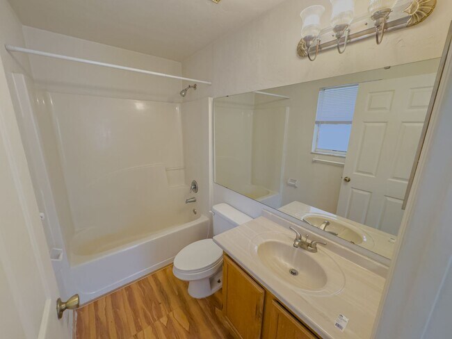Building Photo - 4415 SW 34th St