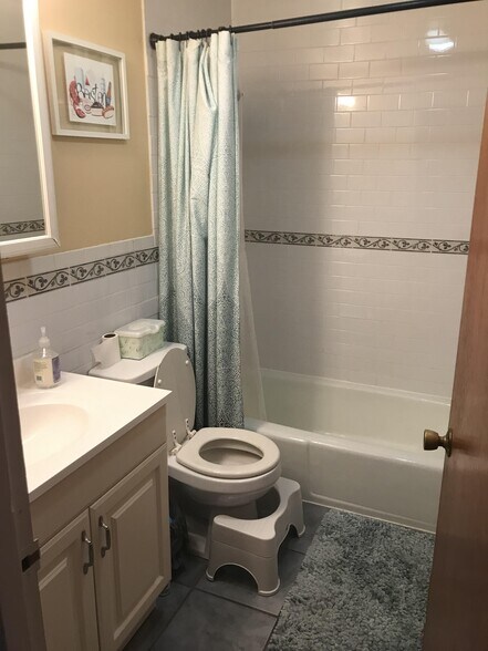 Building Photo - 227 Washington St