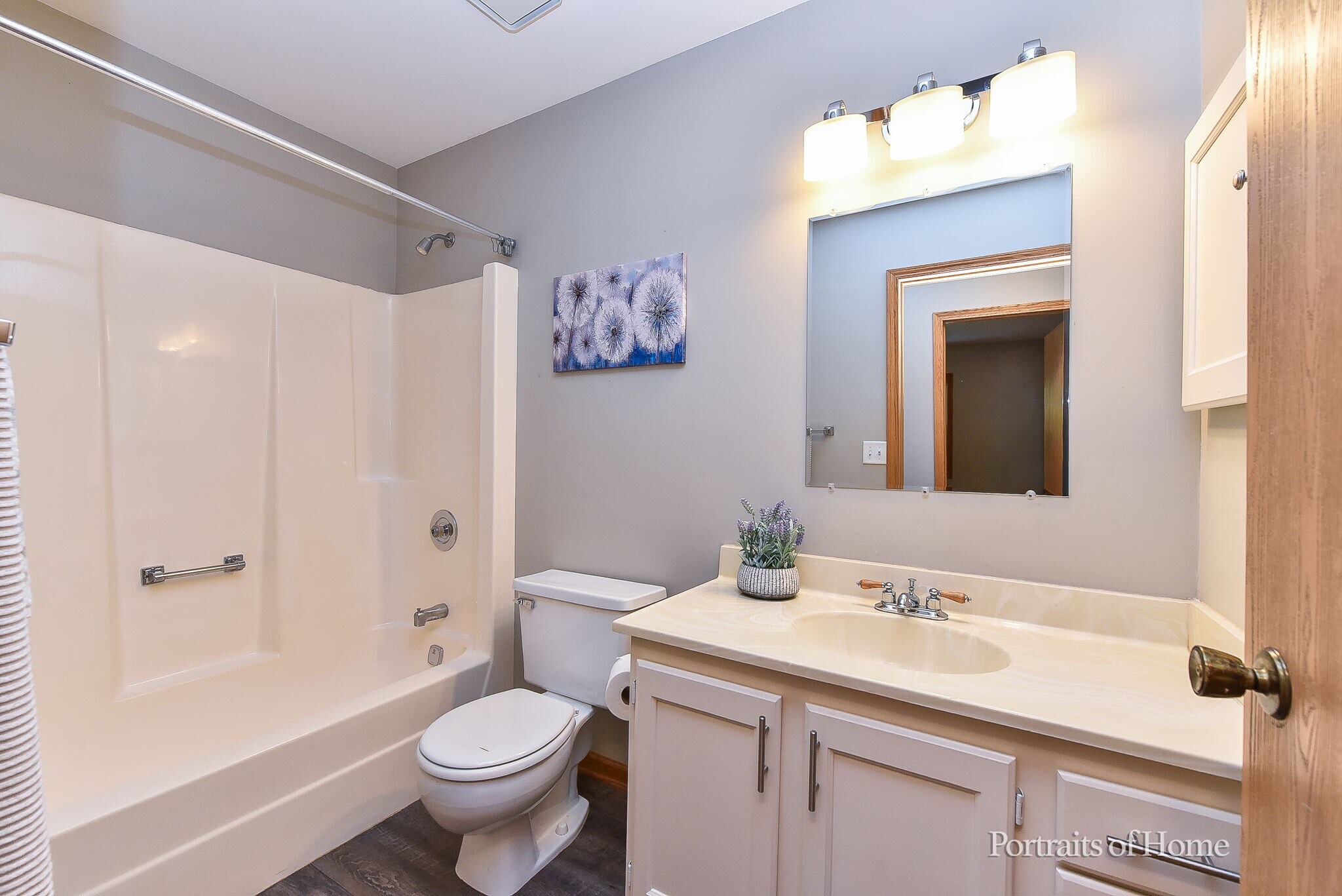 Building Photo - 1309 Duke Dr
