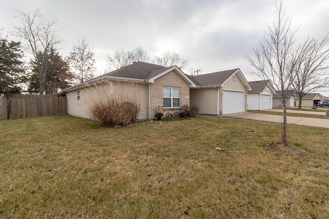 Building Photo - 1606 Typhoon Dr