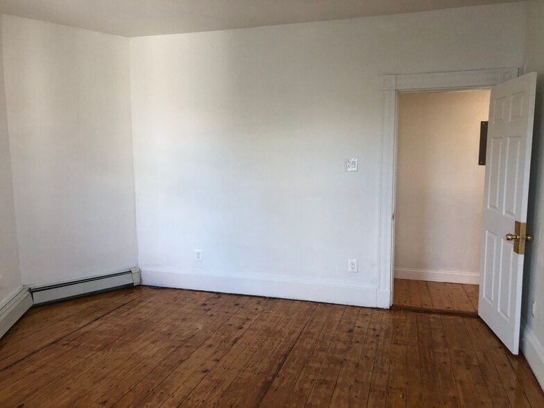 Building Photo - 44 Portsmouth St