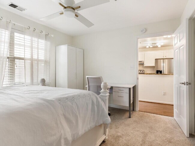 Building Photo - Charming Dilworth Condo in Olmsted Park – Walkable, Updated, Furnished Option Available. Pool Views!