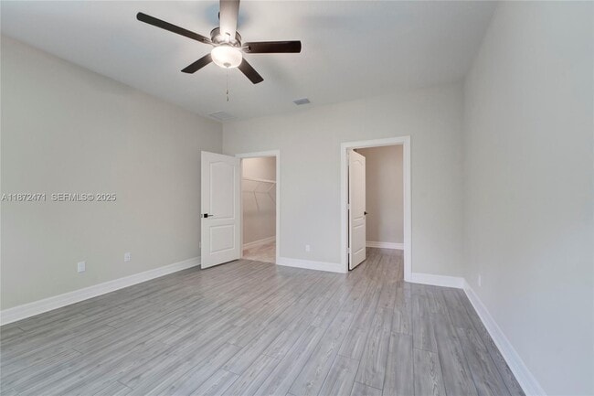 Building Photo - 1734 Party Pl