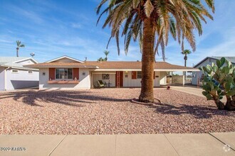 Building Photo - 10138 W Pinehurst Dr