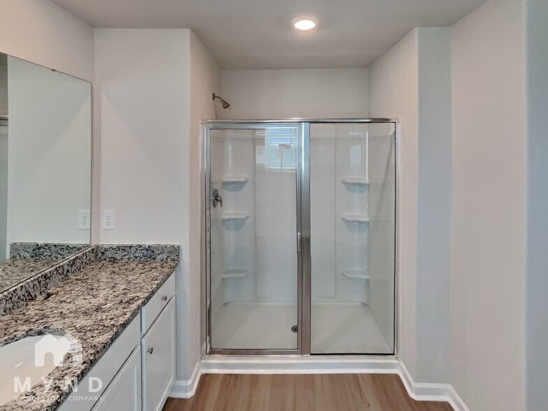 Building Photo - 5012 Golden Flyer Ln