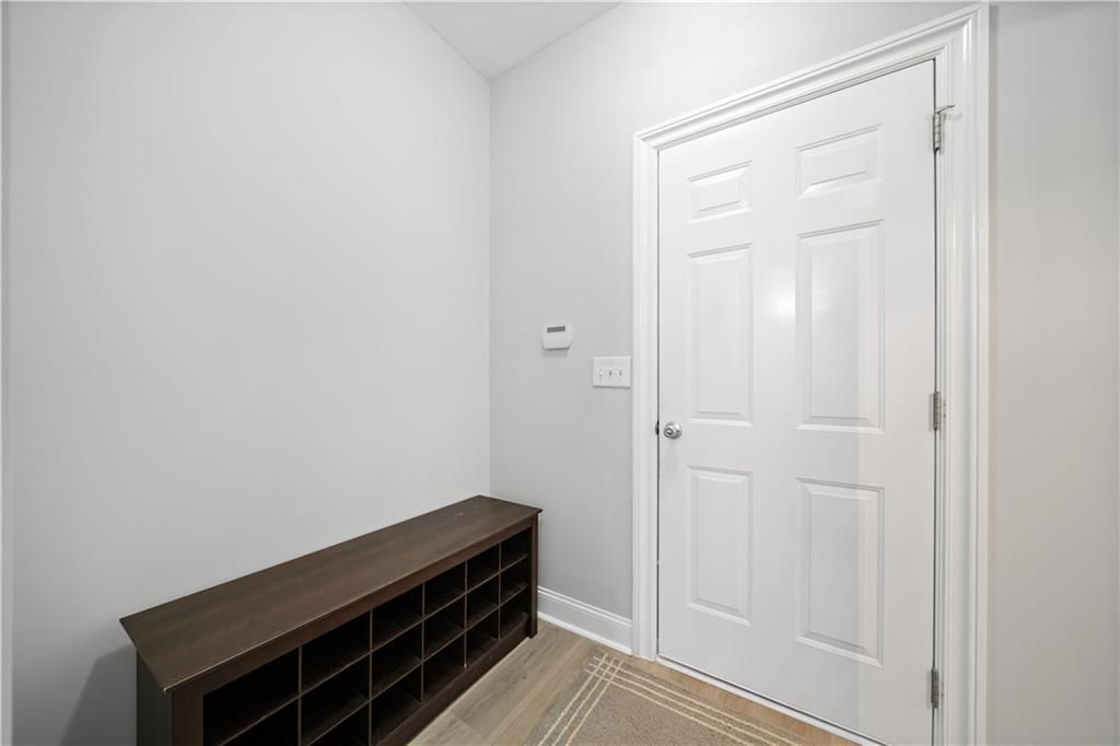 Building Photo - 5370 Breckinridge Ln