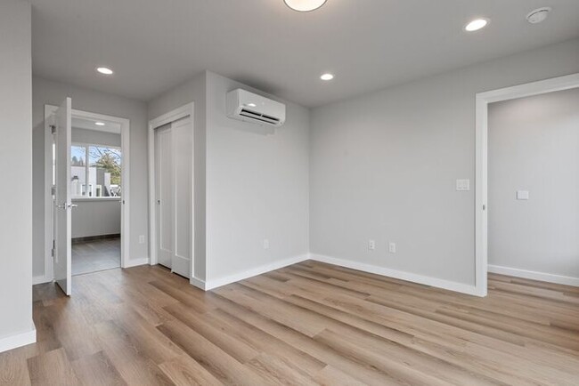 Building Photo - Stunning Brand-New Ballard Townhome with A...