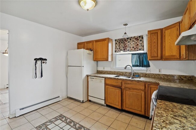 Building Photo - 43 W Elderkin Ave