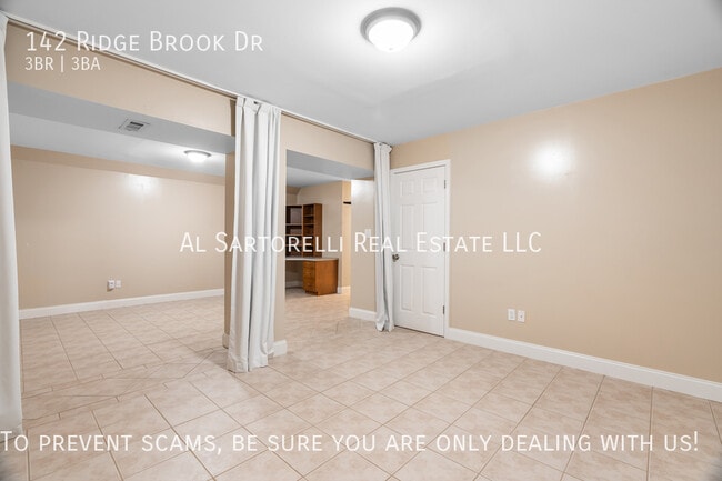 Building Photo - 142 Ridge Brook Dr