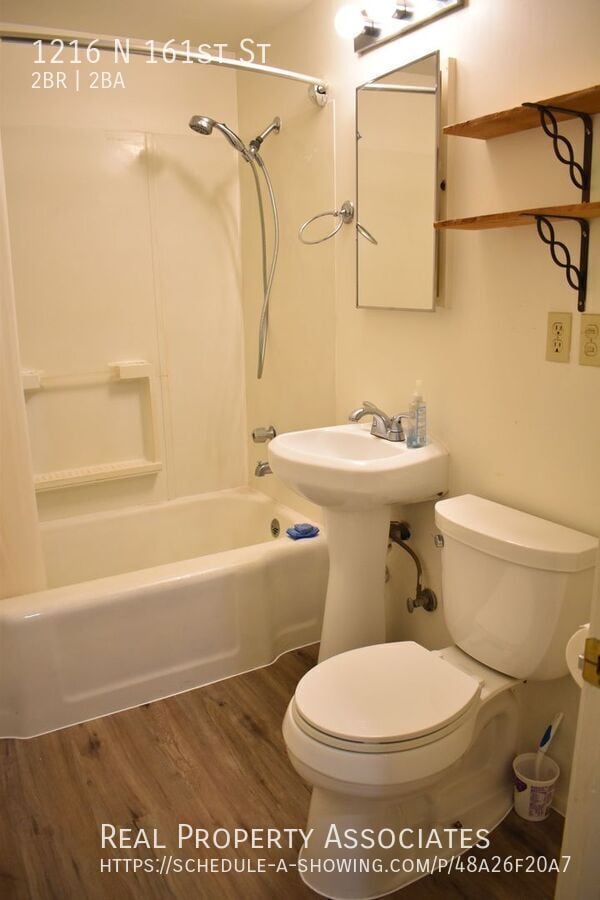 Building Photo - 1216 N 161st St