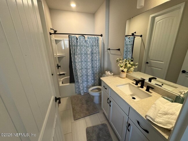 Building Photo - 217 Red Barn Rd