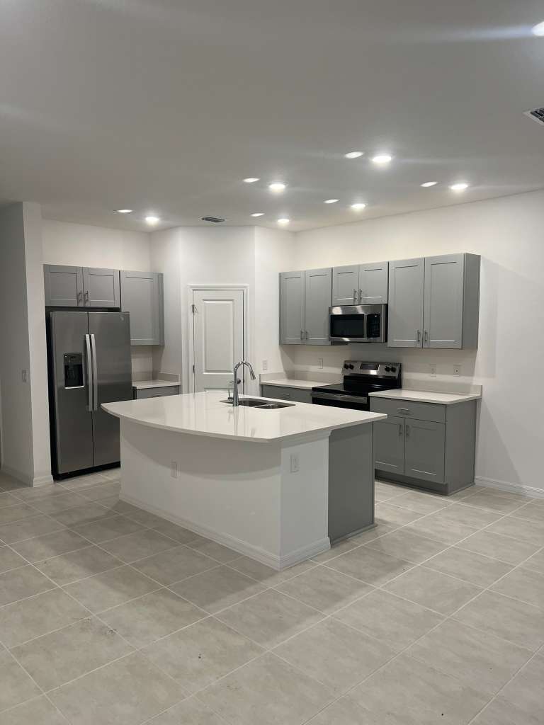 Building Photo - 5080 Revolutionary Way