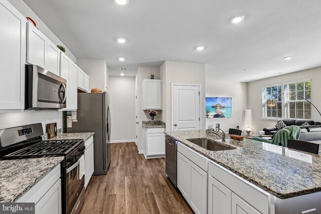 Building Photo - 671 Beadlilly Wy