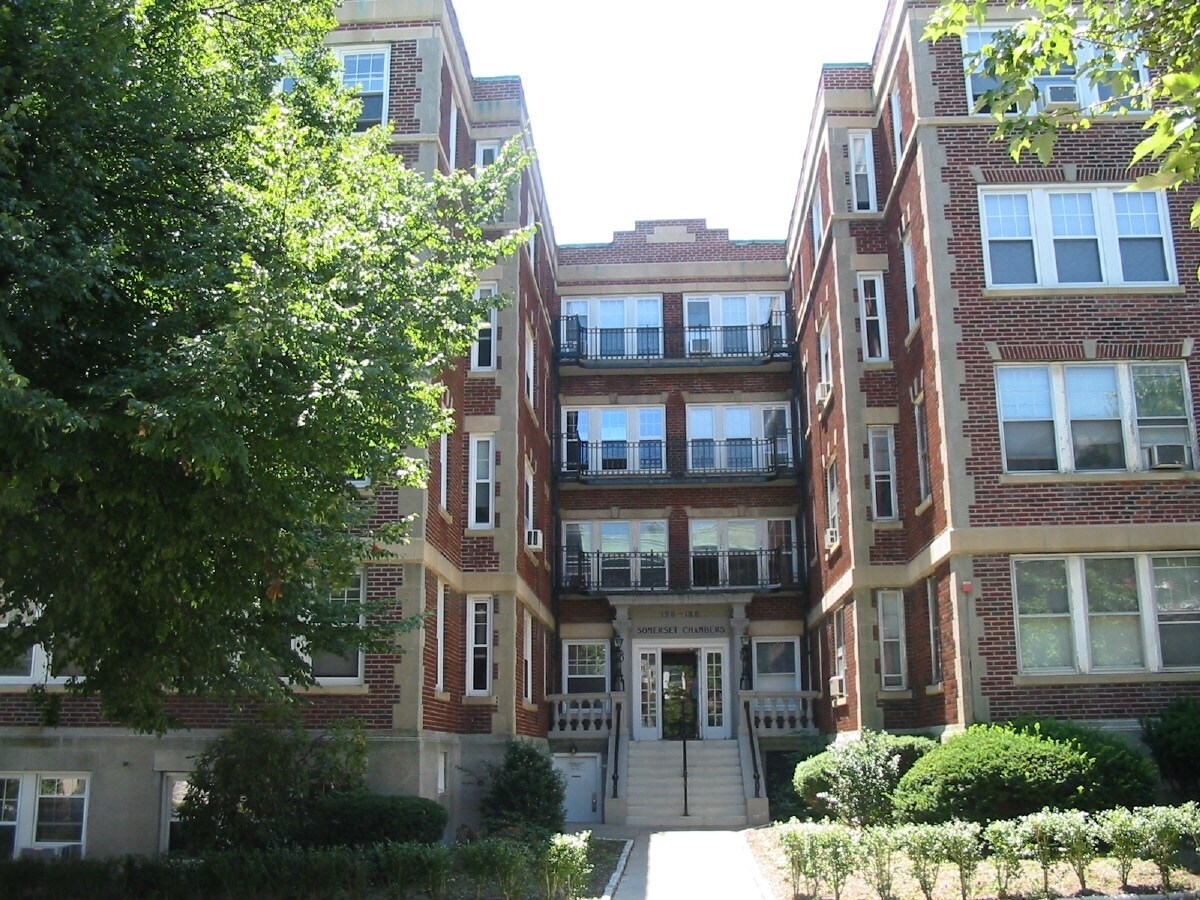 Building Photo - 158 Summer St