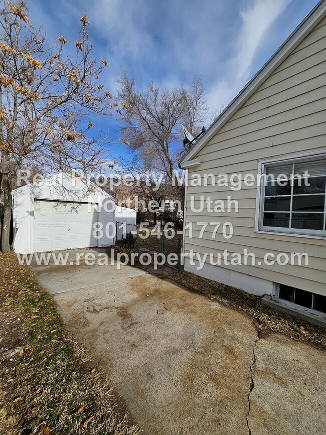 Building Photo - 3 Bedroom 1.5 Bath Ogden Home available now